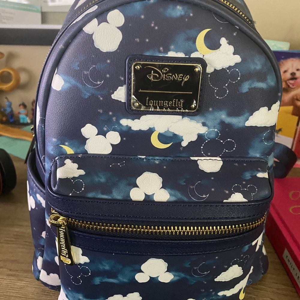 BNWT - Mickey Clouds mini Loungefly w/wallet